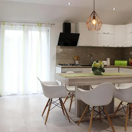 Awesome In With House Sea View Holiday home *