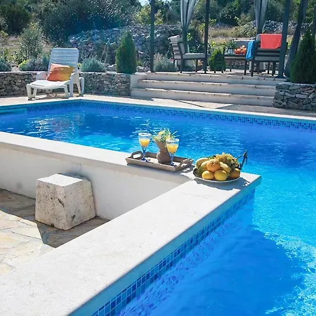 Holiday home Awesome In With House Sea View